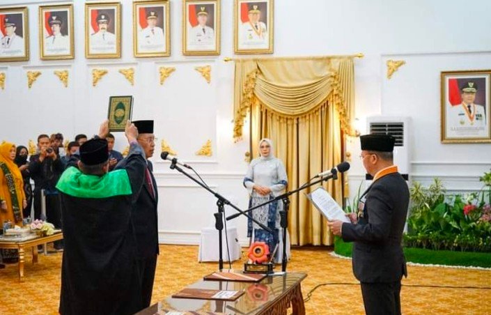 Resmi Lantik Sekda Provinsi Bengkulu Definitif, Gubernur Rohidin Pesankan Ini
