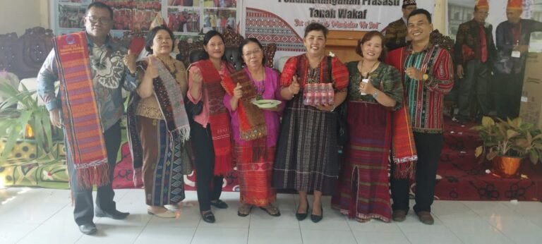 Paguyuban Batak Dos Ni Roha Sawahlunto Ikut Meriahkan Pagelaran Budaya Adat di Sijunjung